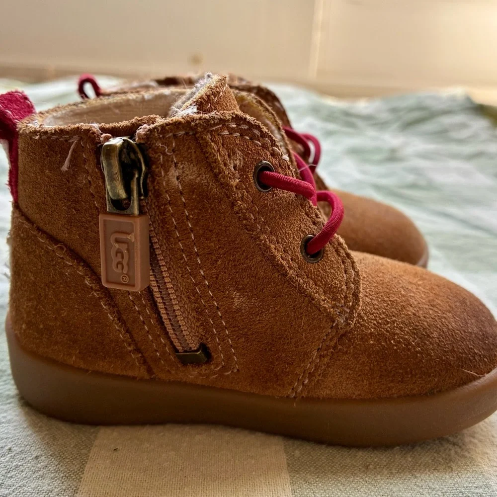 UGG Baby 4/5 Kristjan Chukka Chestnut Tan Suede Zip-Up Booties Walkers Boots